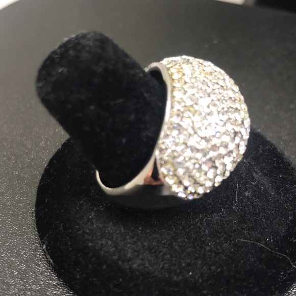 Gorgeous crystal cocktail ring - Picture 2 of 6